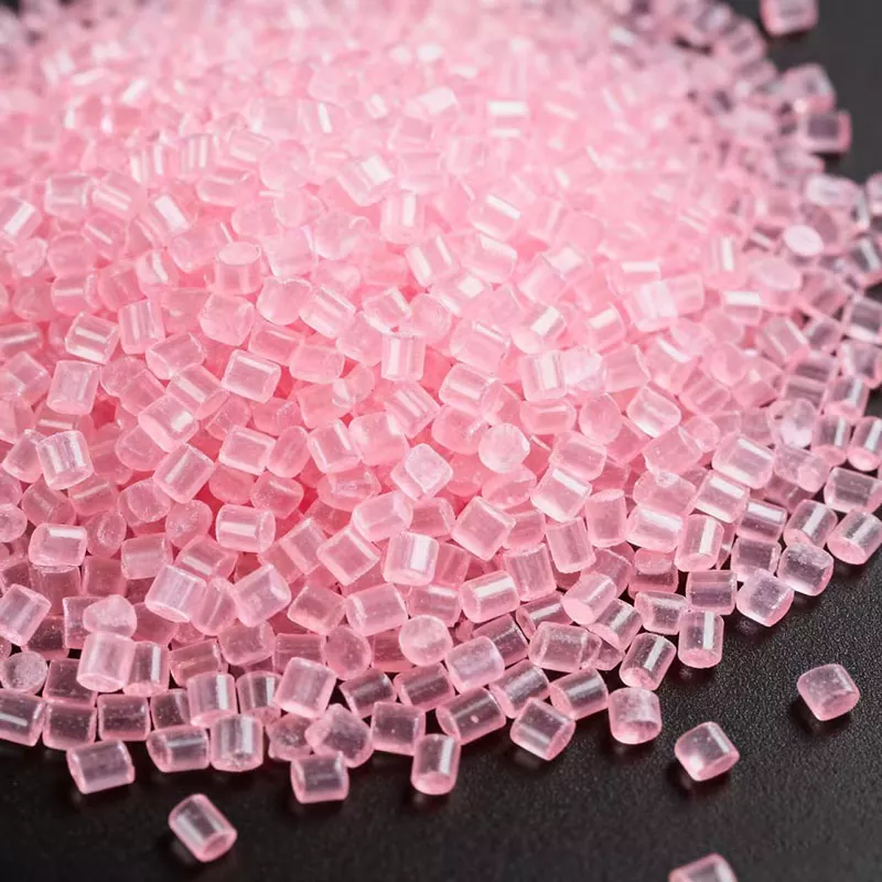 Fekete foltok az átlátszó pelletekben: a csavar a hibás? Fekete foltok az átlátszó pelletekben: a csavar a hibás?